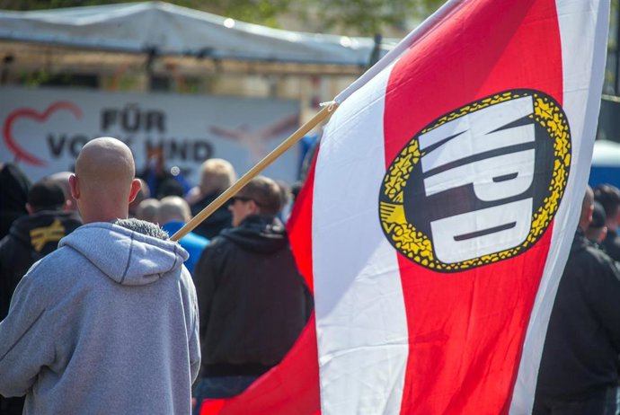 Simpatizante del neonazi Partido Nacionaldemócrata de Alemania (NPD)