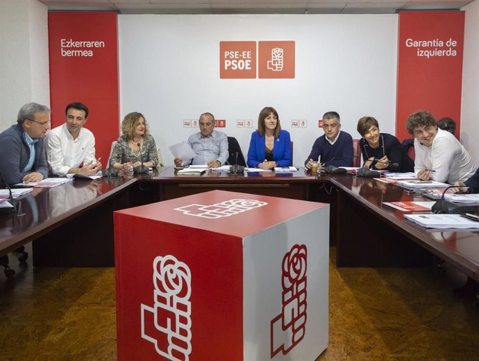 La Comisión Ejecutiva del PSE-EE, presidida por su secretaria general, Idoia Mendia