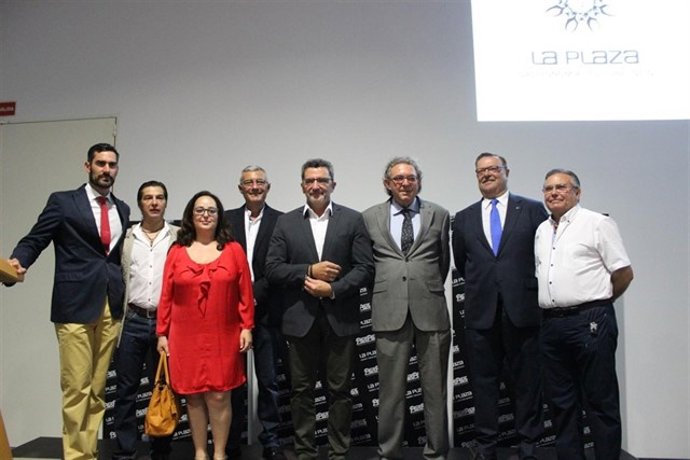 Presentación del proyecto para el mercado La Plaza en mayo de 2015