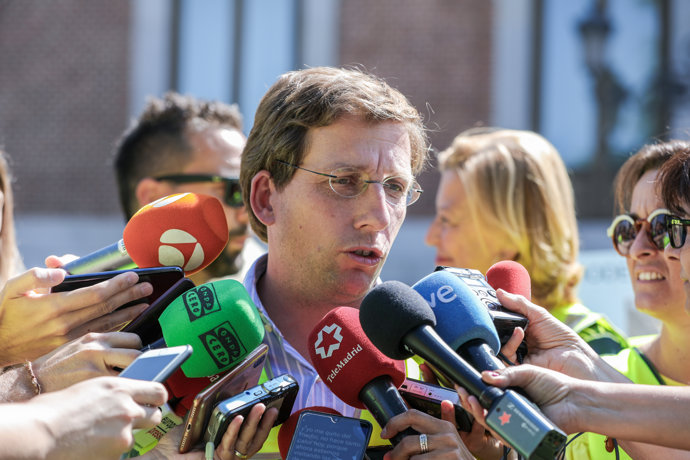 Almeida desea "lo mejor" a Aguirre y se reivindica como miembro de una "nueva generación" del PP de Madrid