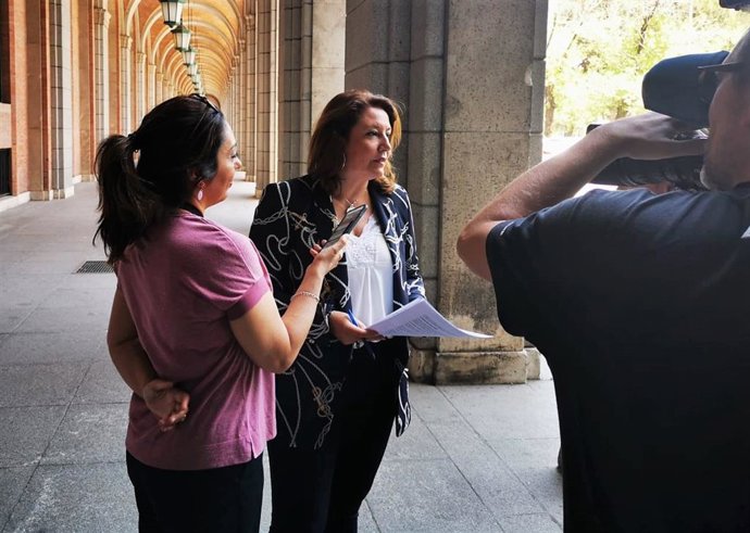 Crespo logra el compromiso del Gobierno central para desbloquear los principales