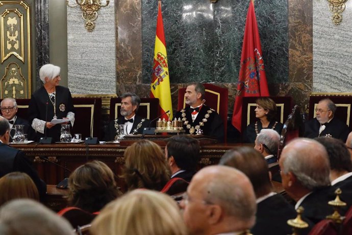 La fiscal General del Estado, María José Segarra, interviene durante la apertura del año judicial en presencia del Rey Felipe VI