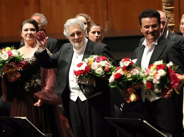 25 August 2019, Austria, Salzburg: Spanish opera singer Placido Domingo practices during the performance of "Luisa Miller" at the Salzburg Music Festival. Photo: Franz Neumayr/APA/dpa  