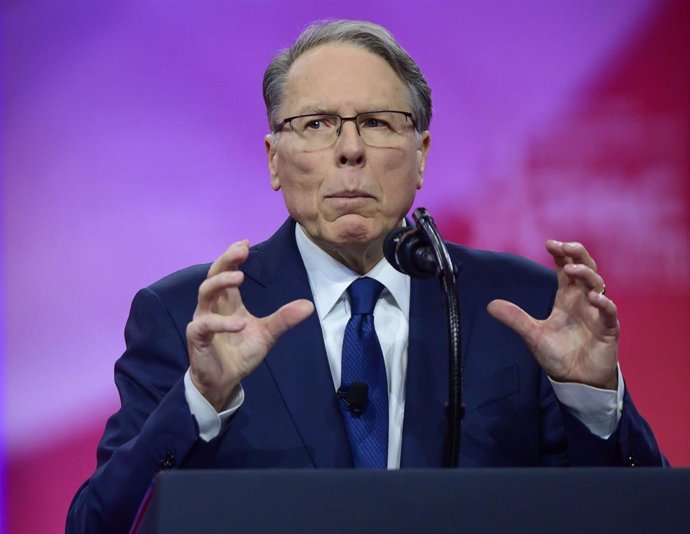 El vicepresidente ejecutivo e la Asociación Nacional del Rifle (NRA por sus siglas en inglés), Wayne LaPierre