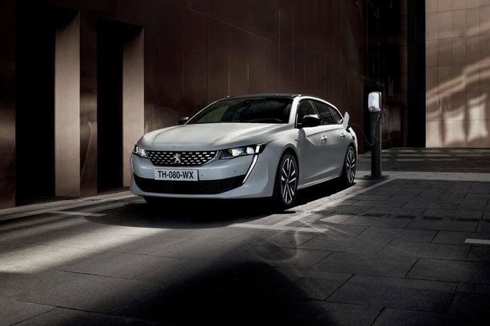 Peugeot 508 SW Hybrid