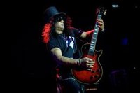 Slash: "Todo el mundo sabe que Guns n' Roses estamos trabajando en material nuevo"