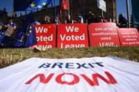 Más de la mitad de los defensores del Brexit quieren que Johnson incumpla la ley que le reclama una prórroga