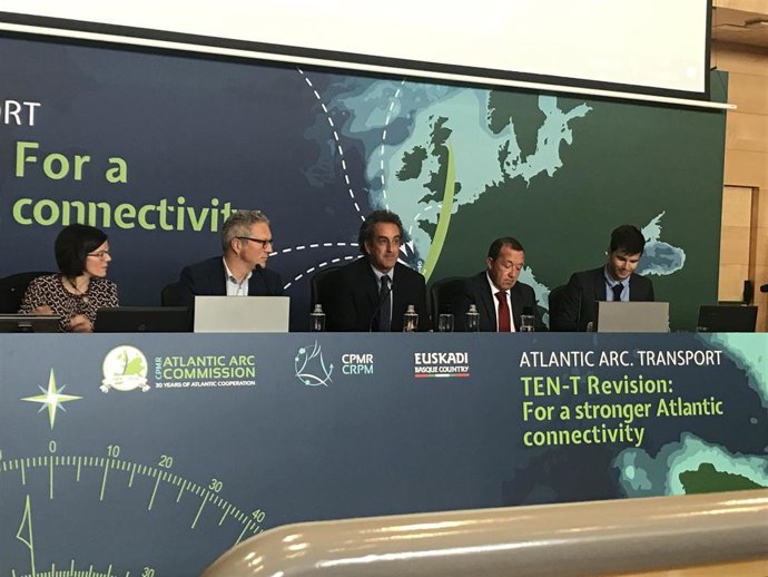 El consejero Francisco Martín en la Coimisión del Arco Atlántico
