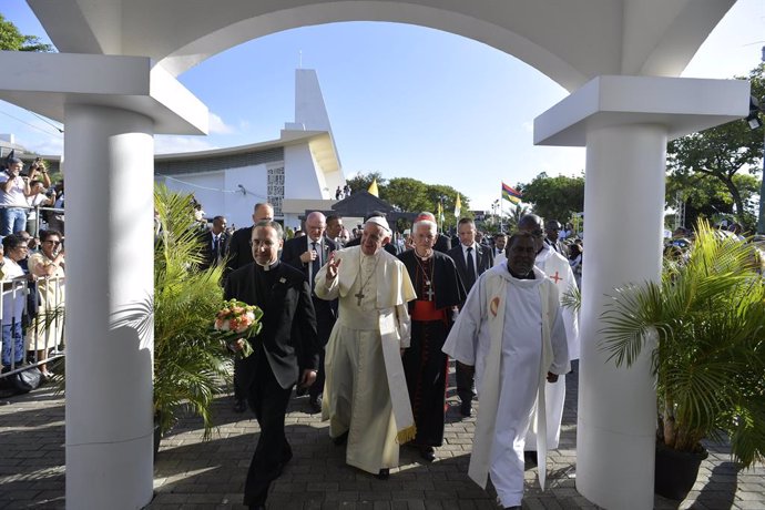 El Papa culmina su cuarto viaje a África, donde clamó contra la corrupción y por