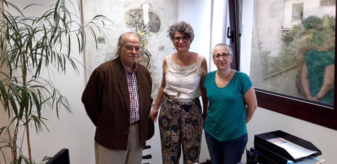 Andreu Manresa, de IB3, y Agustina Vilaret y Beatriu Defior, del Govern balear