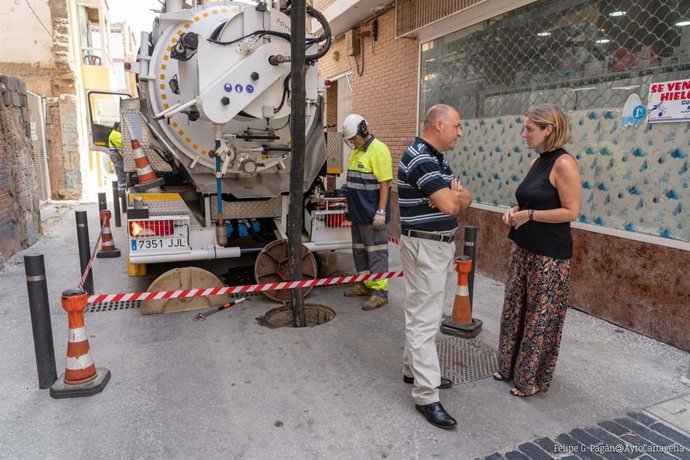 Brigadas de limpieza en acondicionamiento y mantenimiento de alcantarillado