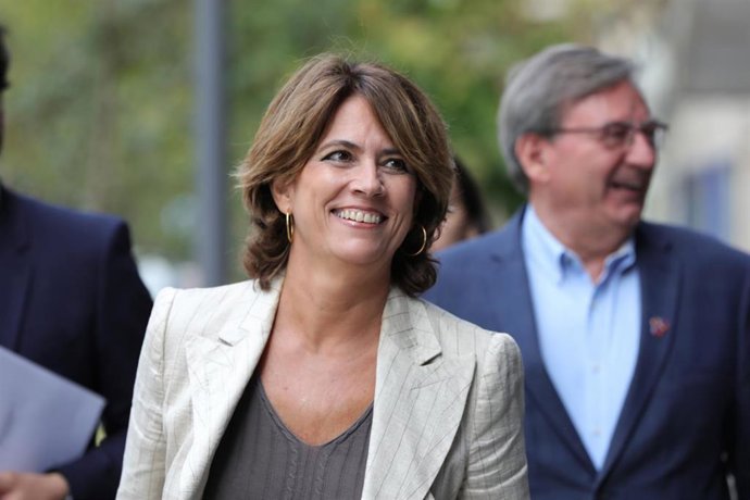 La ministra de Justicia en funciones, Dolores Delgado, a su llegada a la reunión con organizaciones de Memoria Histórica.
