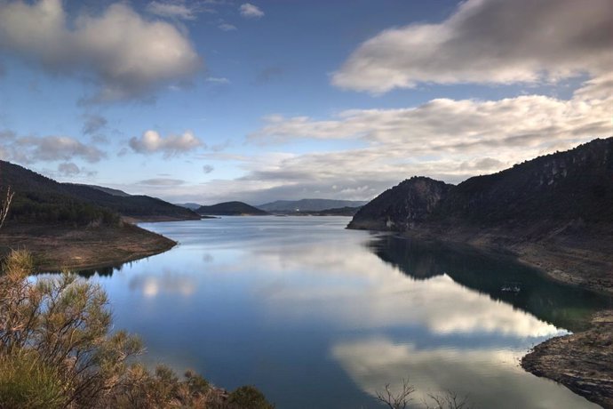 Agua.- Entrepeñas y Buendía bajan 6,43 hectómetros y se quedan con 474,13, el 18