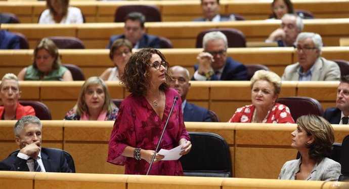 La ministra de Hacienda en funciones, María Jesús Montero, interviene en la primera sesión plenaria de la XIII Legislatura en el Senado, en Madrid (España), a 10 de septiembre de 2019.