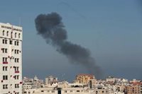 Israel ataca 15 objetivos en la Franja de Gaza en respuesta al lanzamiento de cohetes tras el anuncio de Netanyahu