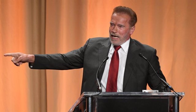 Arnold Schwarzenegger durante el Banquete Anual de la Asociación de Prensa Extranjera de Hollywood