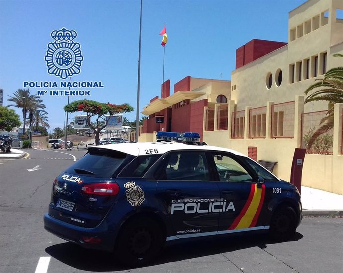 Coche de la Policía Nacional en Tenerife