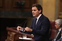 Rivera acusa a Sánchez de "criminalizar" a PP y Cs y limpiar la imágen de Torra y reclama el requerimiento del 155