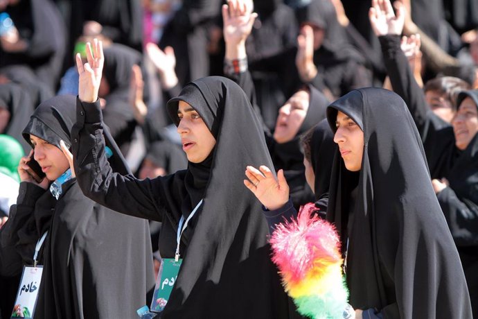 Mujeres en Irán durante una celebración