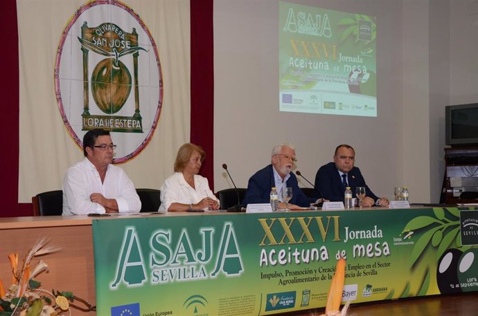Foto de archivo de unas jornadas sobre la aceituna de mesa de Asaja-Sevilla.