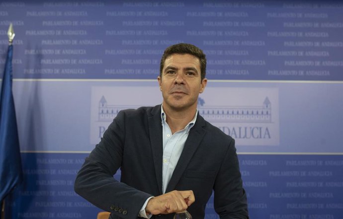 Rueda de prensa del portavoz del Grupo Parlamentario Ciudadanos (Cs), Sergio Romero. En el Parlamento de Andalucía.