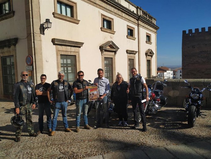 Presentación de la XIII Concentración Motera Buitres Leonaos