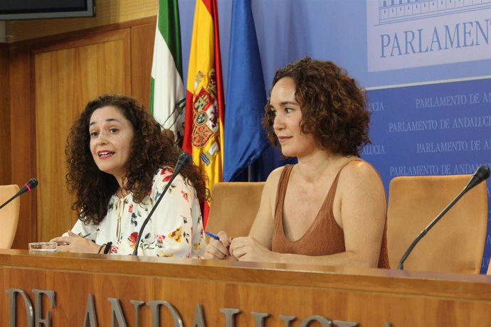 Inmaculada Nieto, este miércoles en rueda de prensa junto a Ana Naranjo, ambas de Adelante Andalucía