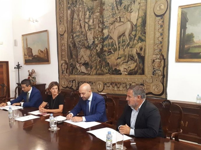 Firma del convenio segunda edición de Sámara Emprende