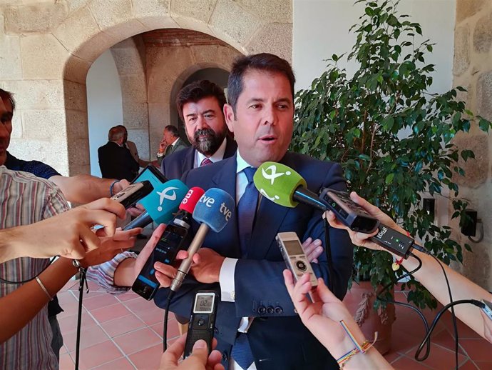 El presidente de Cepyme, Gerardo Cuevas, en declaraciones a los medios tras reunirse con el presidente de la Junta de Extremadura
