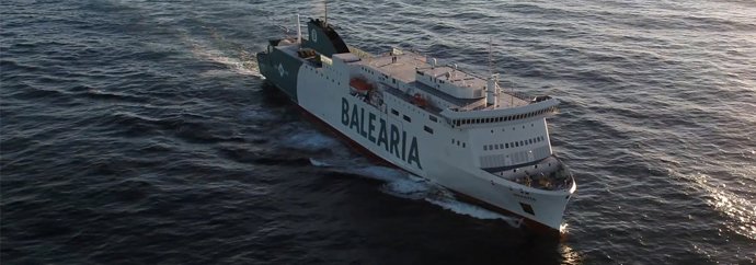 El ferry 'Hypatia de Alejandría', navegant.
