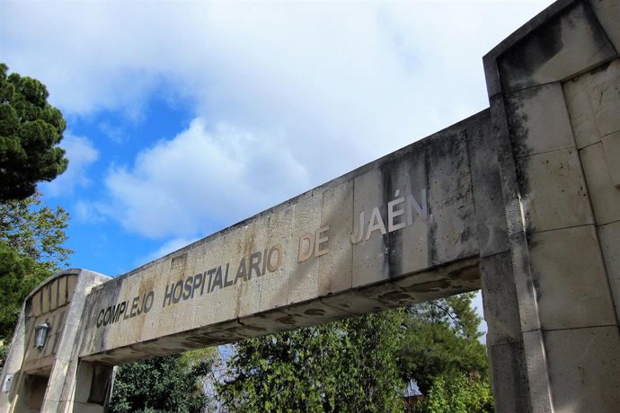 Una de las entradas al Complejo Hospitalario de Jaén.