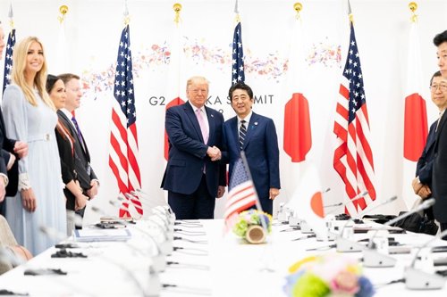 Trump meets Abe at G20