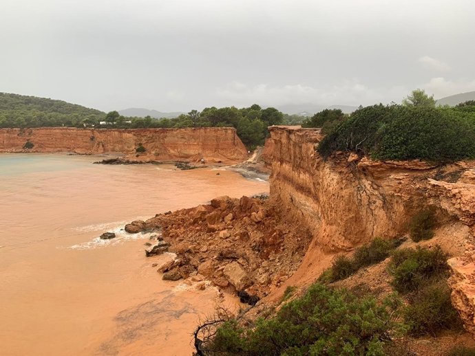 Deslizamientos de tierra en Sant Josep tras las lluvias