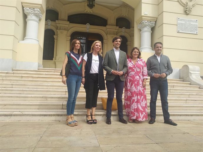 Pérez de Siles , España, Montesinos, Rivas y Conde en rueda de prensa