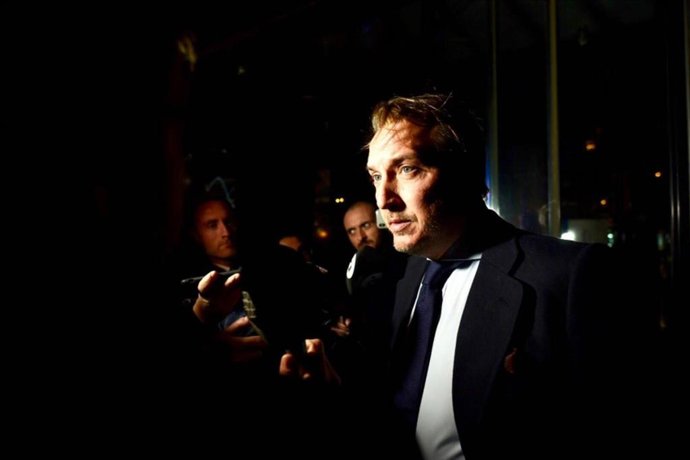 El presidente del Levante UD, Quico Catalán, atiende a los medios en imagen de archivo