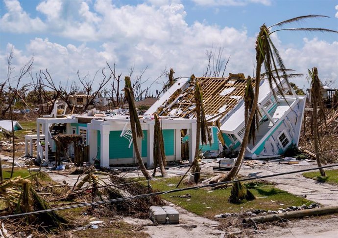Una zona devastada por el huracán Doiran en Cayo Tesoro, en las islas Bahamas