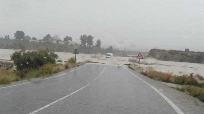 Carretera cortada en la Región de Murcia
