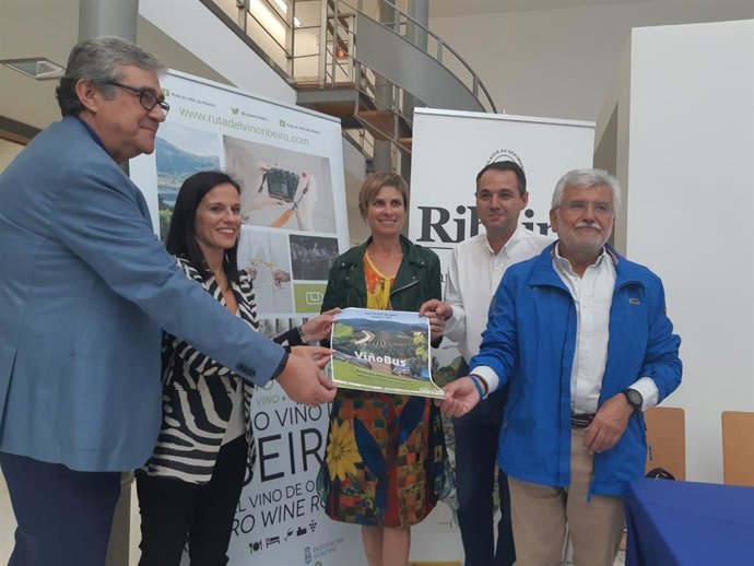 Presentación del ViñoBus do Ribeiro