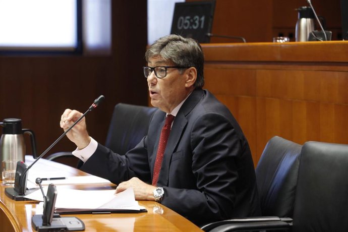 El vicepresidente y consejero de Industria de Aragón, Arturo Aliaga.
