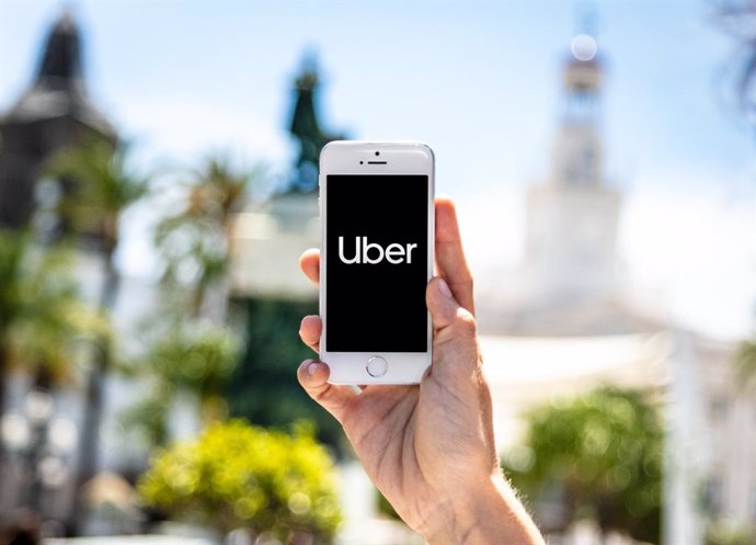 EEUU.- Uber emitirá bonos por 680 millones para financiar la compra de Careem, s