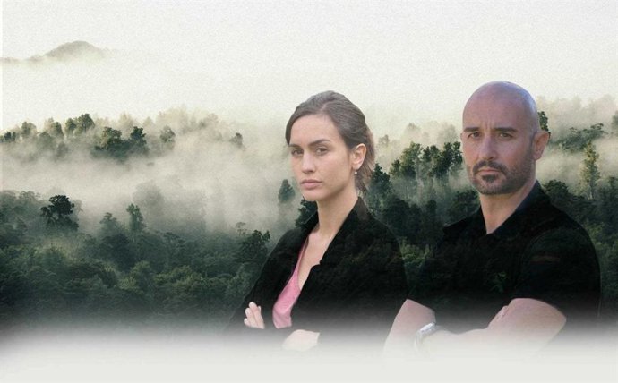 Imatge promocional amb els protagonistes de 'La caa', srie de TVE.