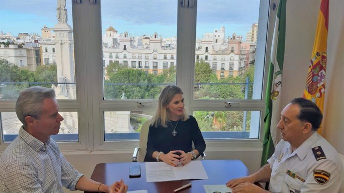 Np, Foto Y Audio Ana Mestre Reunión Juego Ilegal