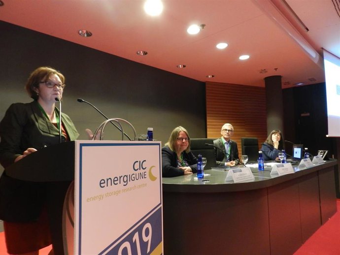 Expertos internacionales coinciden en la importancia de que Europa avance en el desarrollo de las baterías del futuro