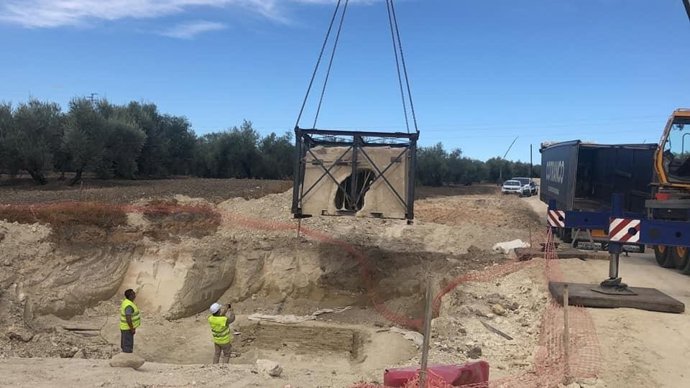 Traslado del horno romano al Alfar Romano de Los Tejares de Lucena