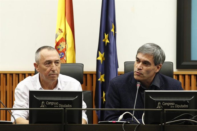 (I-D) El diputado de Compromís en el Congreso, Joan Baldoví y el diputado de ERC por Lleida, Francesc Xavier Eritja Ciuró,