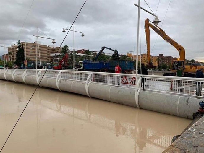 El rio Segura a su paso por Murcia, lluvias, tormentas, DANA