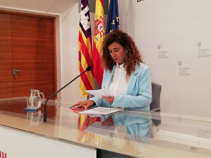 La portavoz del Govern, Pilar Costa, durante la rueda de prensa posterior al Consell de Govern.