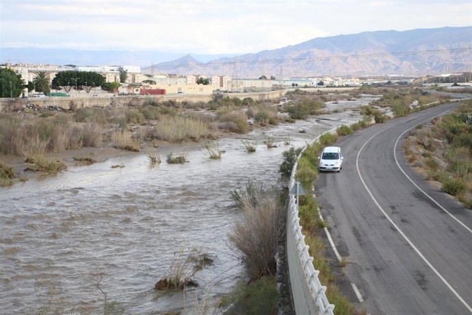Situación del río Andarax tras las fuertes lluvias recibidas