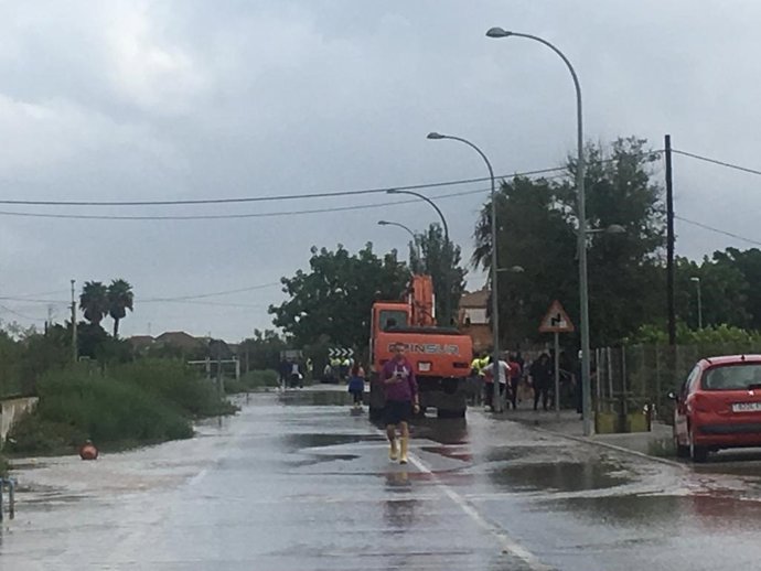 Máquinas trabajando en Rafal.