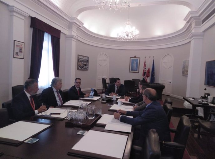 Reunión en Gibraltar entre Picardo y el alcalde de La Línea